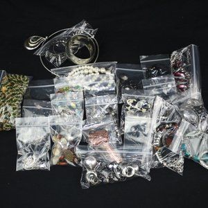 Fashion Jewelry 22+ Pieces & Sets
